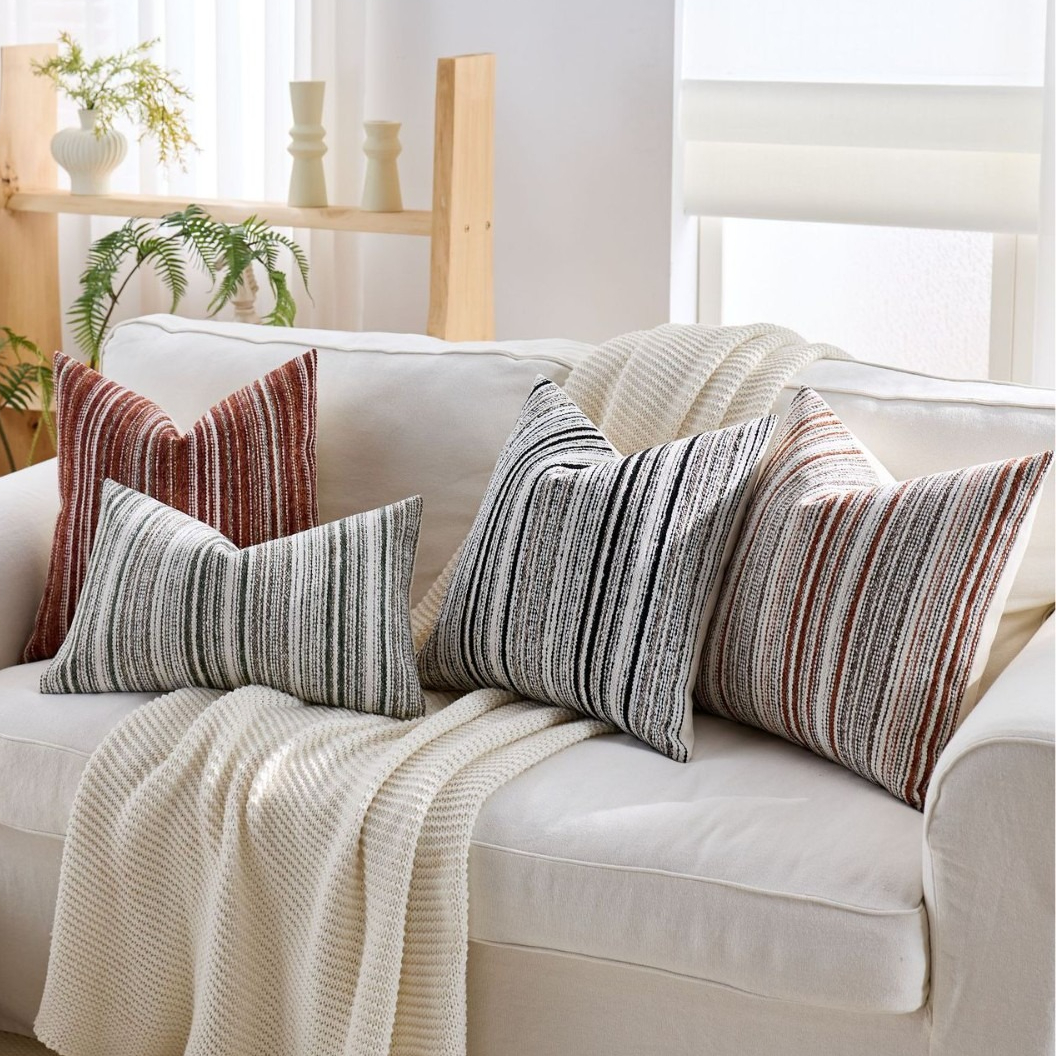 Striped Nubby Chenille Pillow  - مراجعة Pillow Cover 20X20 وسعره