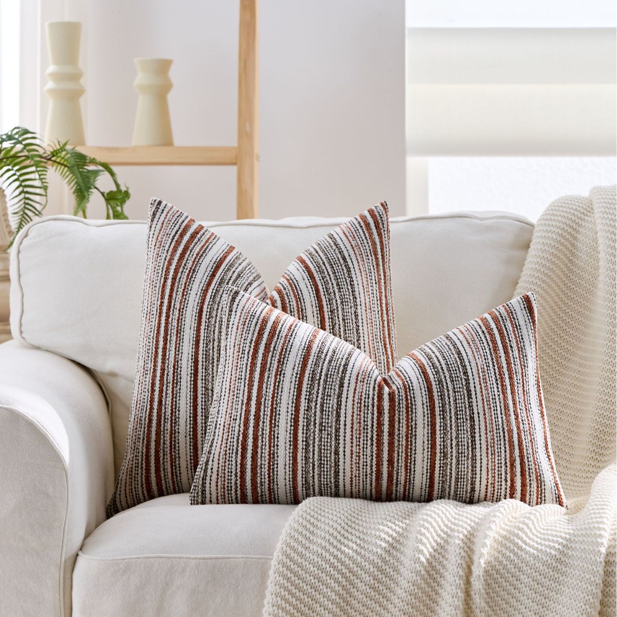 Striped Nubby Chenille Pillow  - مراجعة Pillow Cover 20X20 وسعره